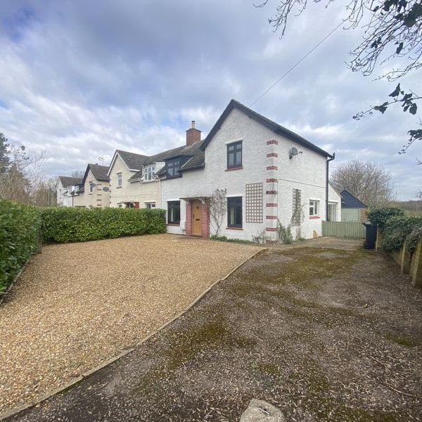 3 bedroom semi-detached house to rent - Photo 1