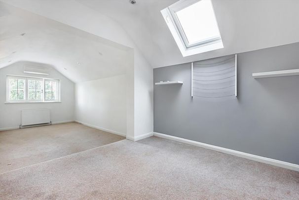 4 bedroom semi-detached house to rent - Photo 1