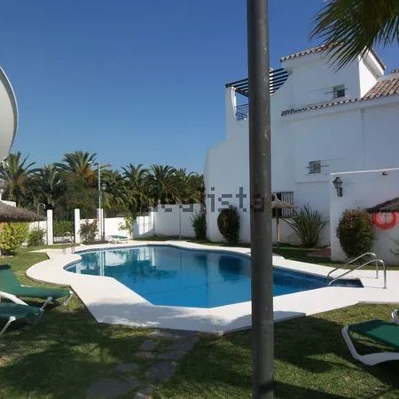 Alquiler de chalet adosado en La Dama de Noche-La Alzambra - Photo 1