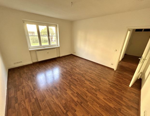 Helle 2-Raumwohnung mit Blick ins Grüne! - Foto 1