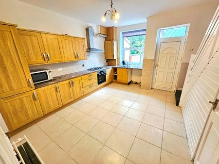 Hanson Street, Oldham, OL4 - Photo 3