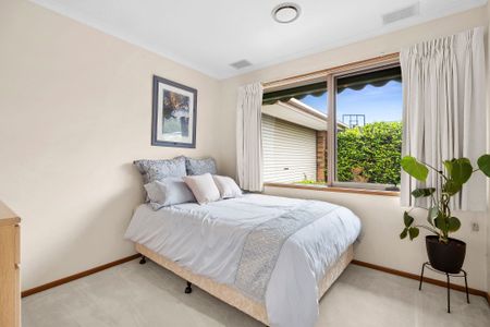 Nestled in a quiet cul-de-sac on Murray Close, this delightful three-bedroom plus study offers the perfect blend of comfort and convenience. - Photo 4