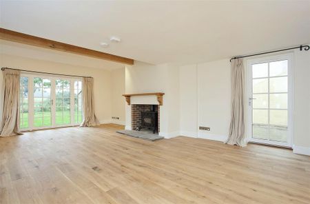 3 bedroom semi-detached house to rent - Photo 4