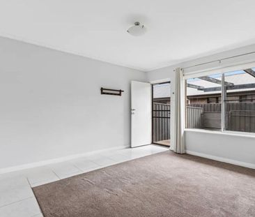 Well-Located 2-Bedroom Unit with Private Yard - Photo 3