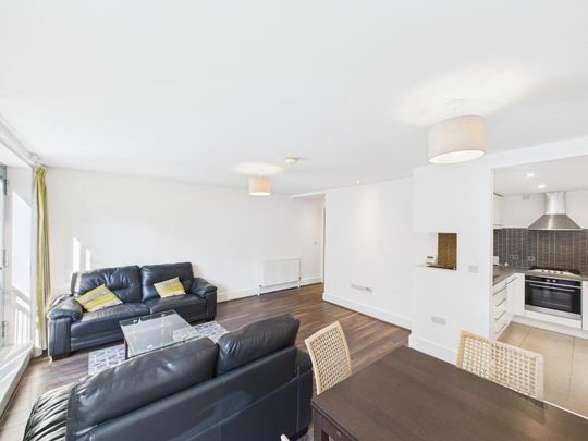 Apartments At, 2 William Street South, Belfast, BT1 4FJ - Photo 1