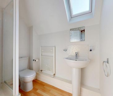 2 bedroom coach house to rent - Photo 5