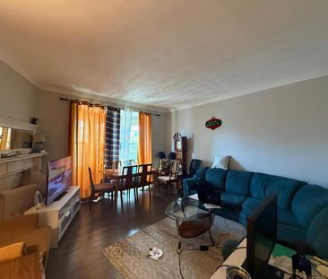 425 Daly - Photo 2