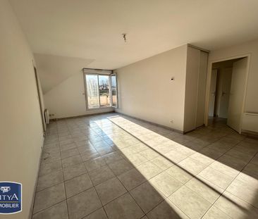 Location Appartement 4 pièces 76m² LE CATEAU CAMBRESIS 59360 - Photo 1