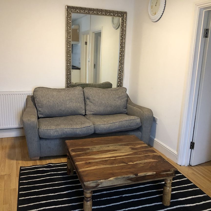 1 Bed Flat, Paris Dillon Residential, RG1 - Photo 1