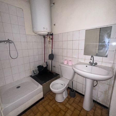Location Appartement 2 pièces 39m² TOULON 83000 - Photo 3