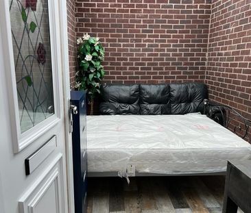 Studio Flat, Victoria Park, M14 - Photo 2