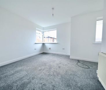 2 bedroom end of terrace house to rent - Photo 6