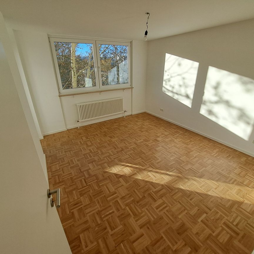 Helle 2-Zimmer-Wohnung in zentraler Lage von Neuperlach - Photo 1