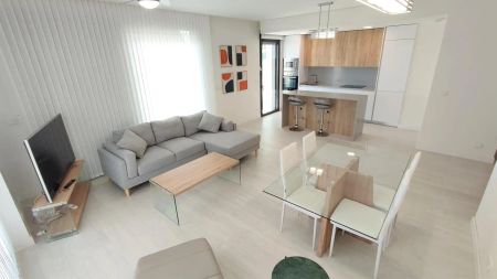 Piso de alquiler en Calle Ayamonte, Martín Carpena - Torre del Río - Photo 3