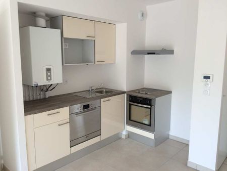 Location Appartement 2 pièces 40m² CASTELNAU LE LEZ 34170 - Photo 2