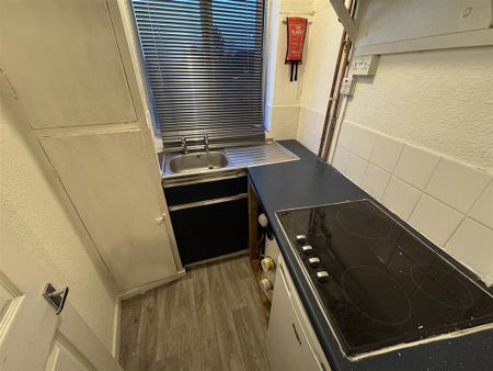 Studio to rent - Photo 2