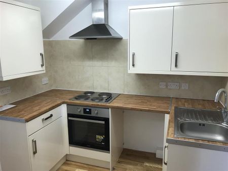 1 bedroom flat to rent - Photo 4