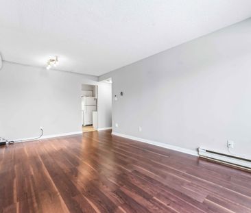 Spacious Two-Bedroom Condo for Rent Near Rideau River - Photo 6