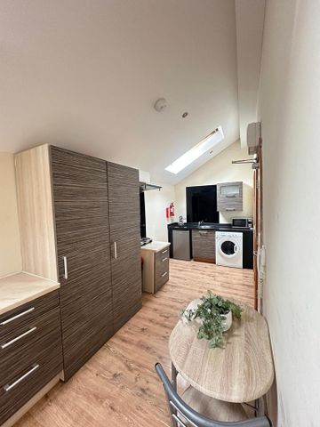 Studio to rent - Photo 4