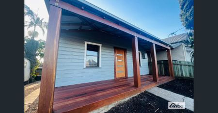 Newly Renovated 4 Bedroom Home - Photo 2