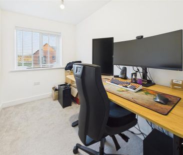 3 bedroom semi-detached house to rent - Photo 6