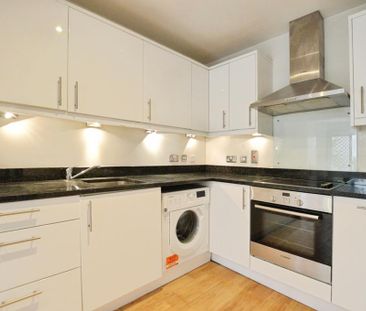 2 bedroom flat to rent - Photo 4