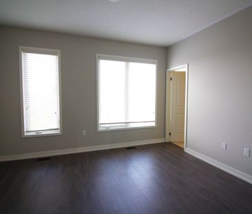 For Lease - 3057 Ernest Appelbe Boulevard, Oakville, Ontario - Photo 5