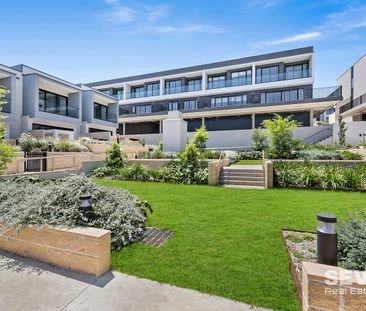 Stylish & Contemporary Townhouse – Modern Living in Box Hill - Photo 6