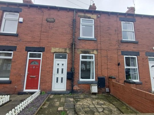 2 bed Terraced - To Let - Photo 1