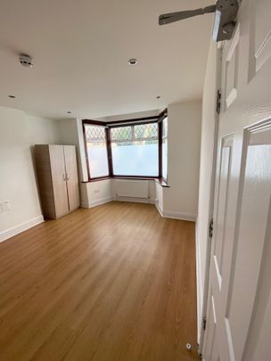 7 Bed Maisonette, Kitchener Road, E17 - Photo 1