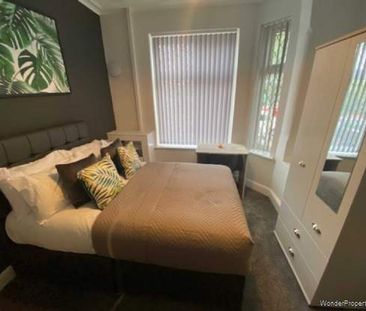 5 bedroom property to rent in Salford - Photo 6