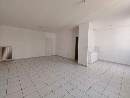 Location Appartement 4 pièces 69m² - Photo 2