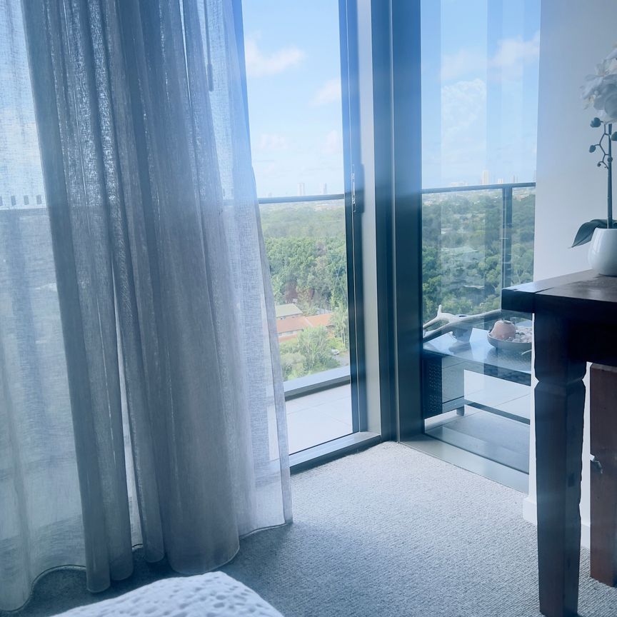 Burleigh Waters - Photo 1