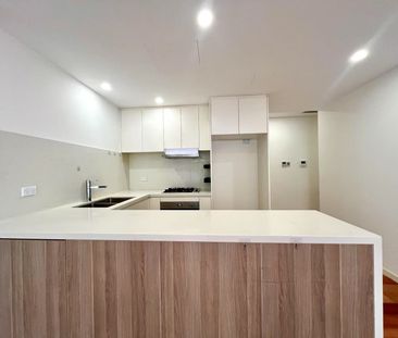 Radiant Charming Two Bedder plus Study Apartment in Epping - Photo 4