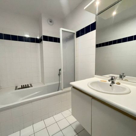 Location Appartement 2 pièces 55m² - Photo 3