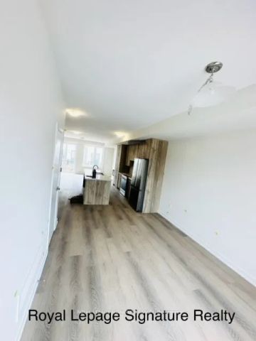 Condo Townhouse For Lease | W9244379 - Photo 3