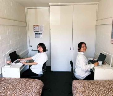 Twin Room - Photo 2