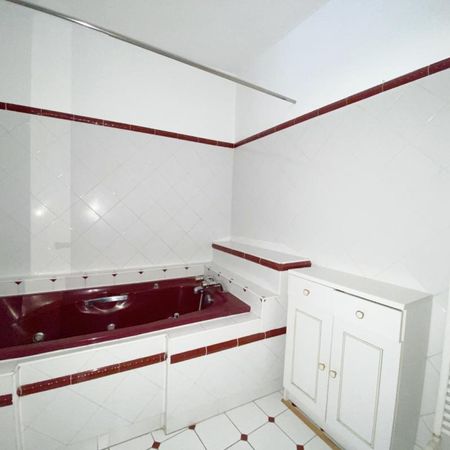 2 PIECES MEUBLÉ CENTRE-VILLE - Photo 4