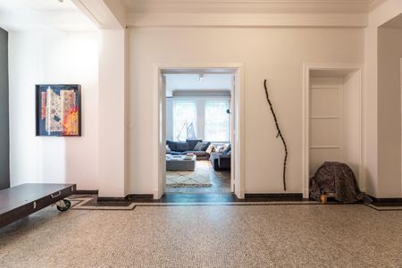 Beau Rez-De-Chaussée de caractère +/- 233 m² avec jardin - Photo 5