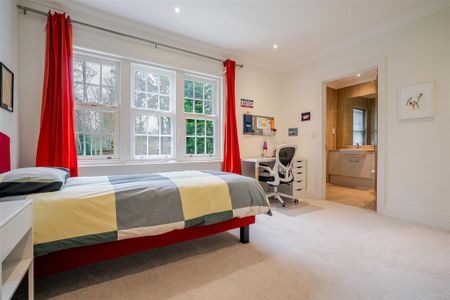 6 bedroom detached house to rent - Photo 5