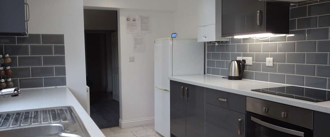 ENSUITE DOUBLE ROOM, LOCATED LN5 AREA Room 2 - Photo 1