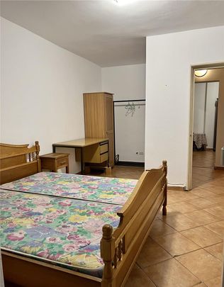 Inchiriez apartament format din doua dormitoare, situat in zona bucur obor - Photo 1
