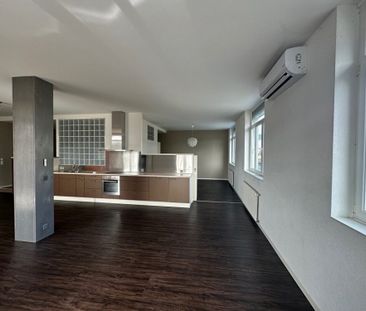 En face de la Plage à Rolle, à louer magnifique loft au rez-supérieur - Photo 2