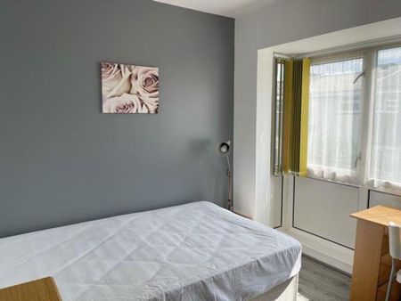 5 bedroom house to rent - Photo 3