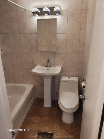 302 Glenlake Avenue #2nd Floor Front - Photo 5