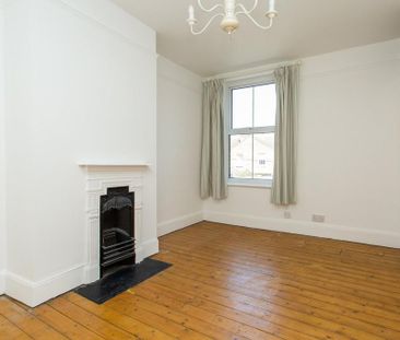 3 bedroom terraced house to rent - Photo 6