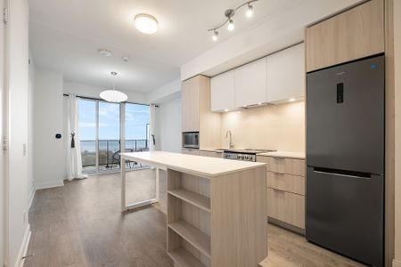 For Lease - 70 Annie Craig Drive Unit# 1106, Toronto, Ontario - Photo 4