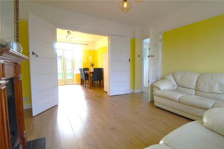 3 bedroom detached house to rent - Photo 5