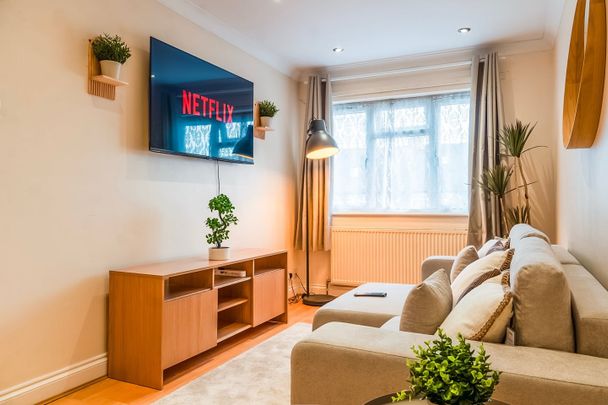 2 Bed Maisonette, Berkhamsted Avenue, HA9 - Photo 1