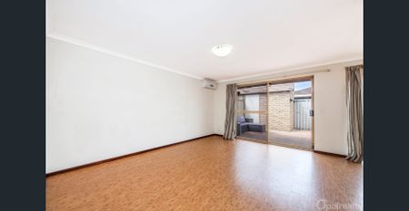 Low maintenance unit in heart of Rockingham - Photo 4